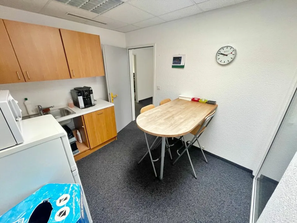 Büro _ Lager _ DDP _ Crissier – Foto 20 von 24