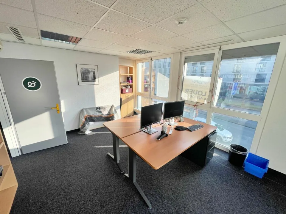 Büro _ Lager _ DDP _ Crissier – Foto 22 von 24