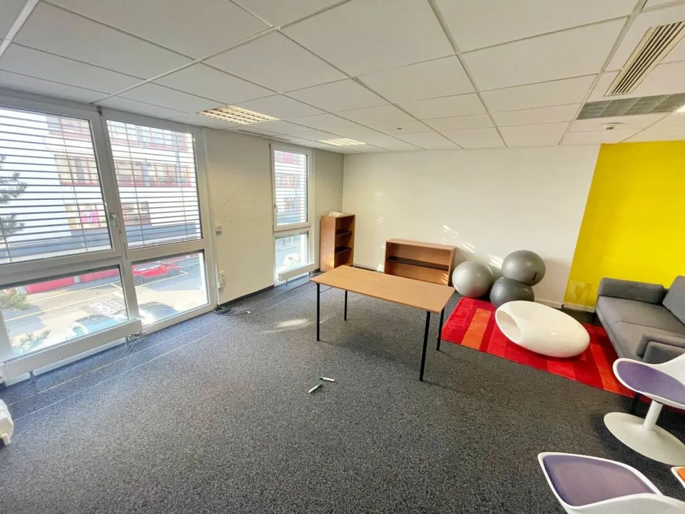 Büro _ Lager _ DDP _ Crissier – Foto 21 von 24