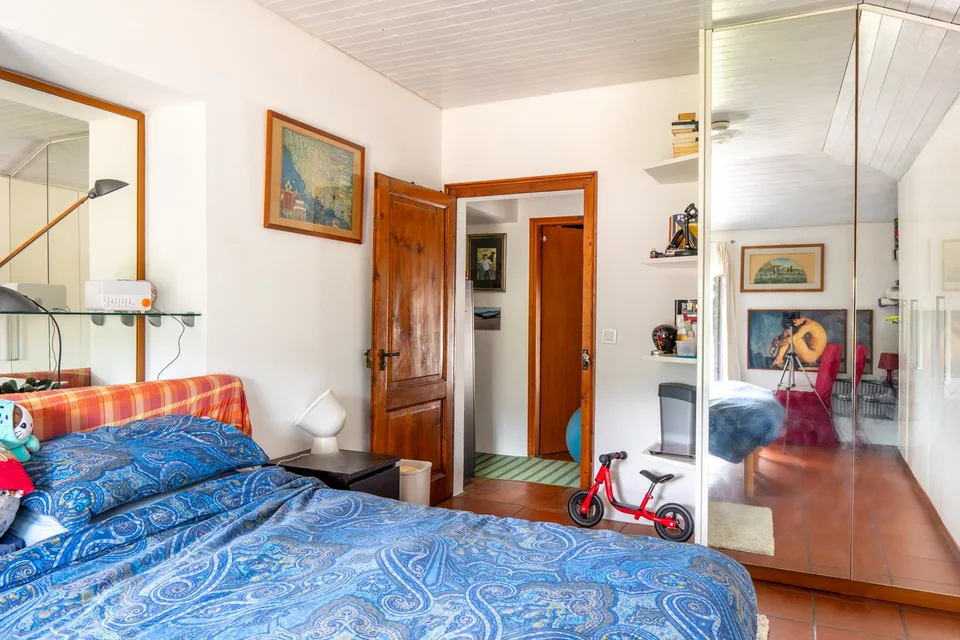 4,5-Zimmer-Mansardenwohnung - Sichtbare Balken, Terrakotta, hohe Decken – Foto 13 von 25