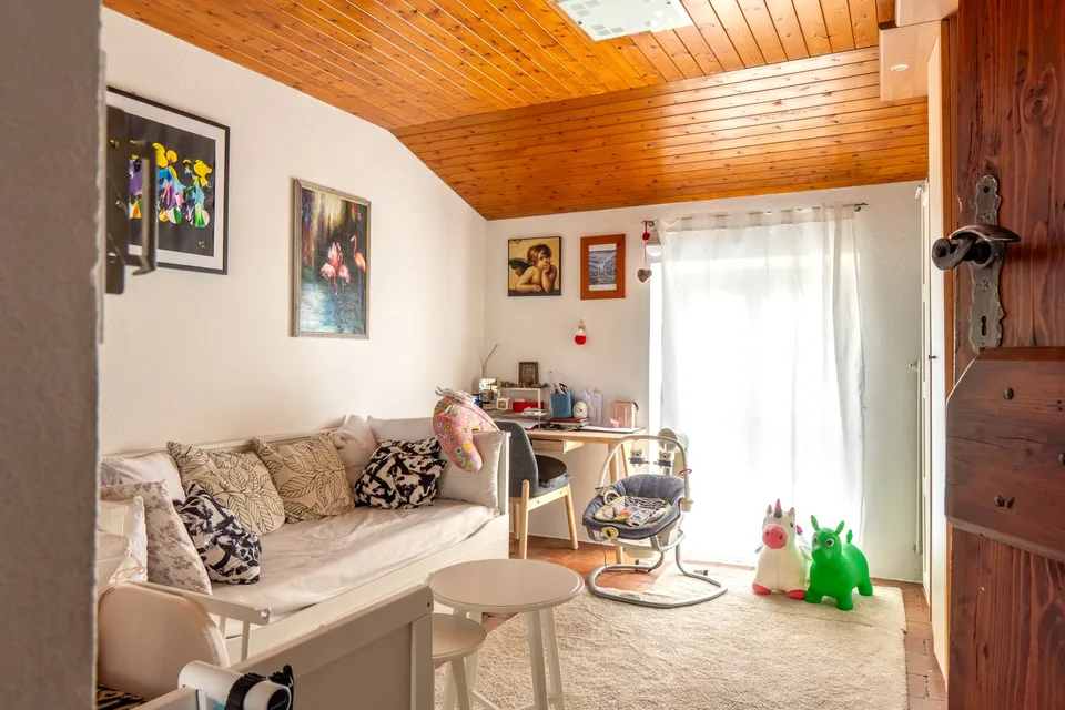 4,5-Zimmer-Mansardenwohnung - Sichtbare Balken, Terrakotta, hohe Decken – Foto 14 von 25