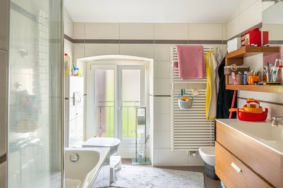4,5-Zimmer-Mansardenwohnung - Sichtbare Balken, Terrakotta, hohe Decken – Foto 18 von 25