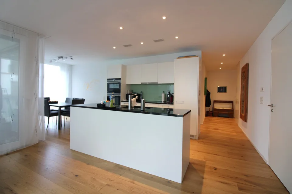 Moderne Wohlfühlwohnung mit Garten - Neuwertig, hell und ideal gelegen