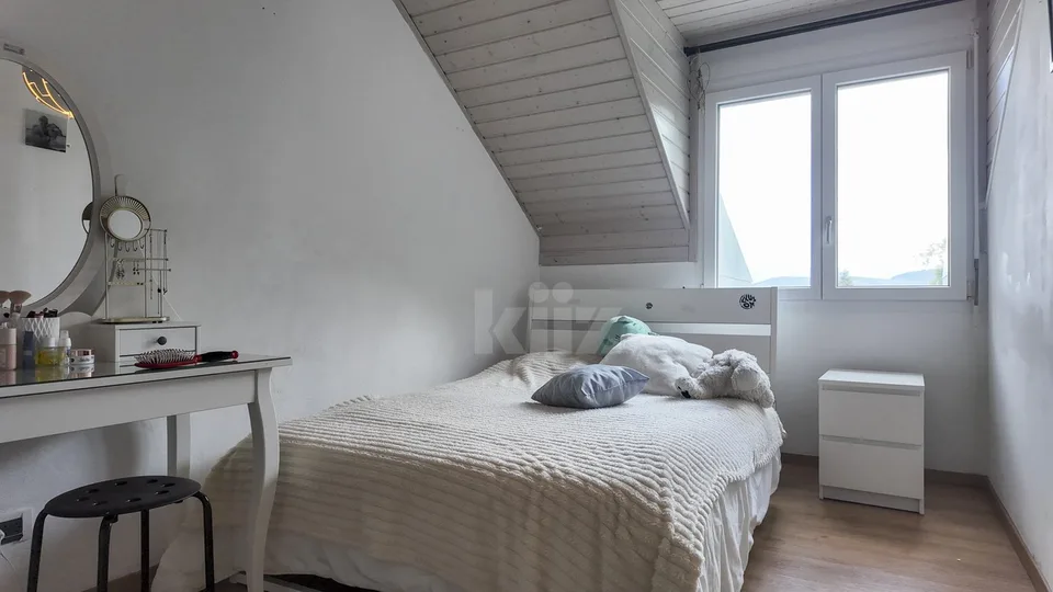 Charmanter Bungalow mit Terrassen, Garten und freier Sicht – Foto 10 von 13