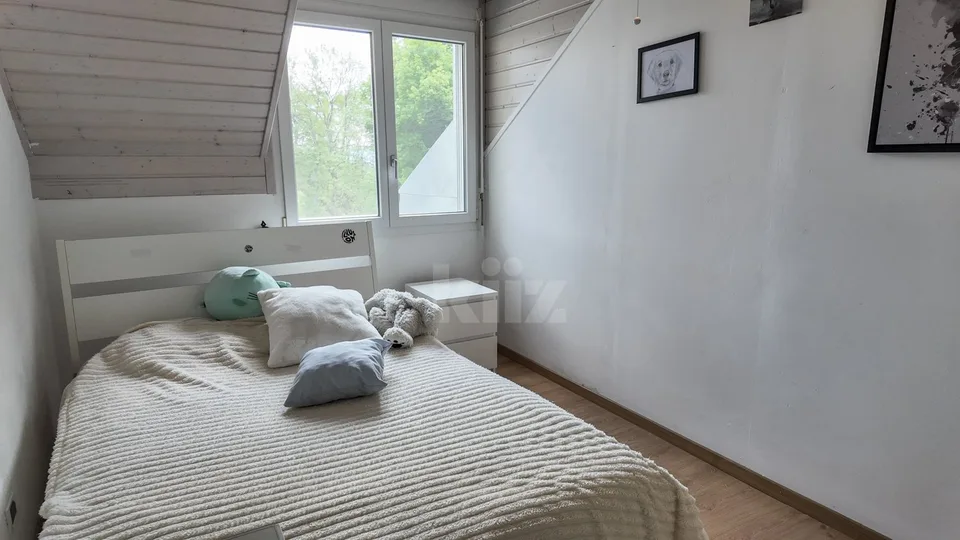 Charmanter Bungalow mit Terrassen, Garten und freier Sicht – Foto 11 von 13
