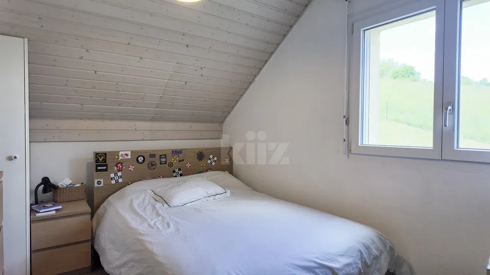 Charmanter Bungalow mit Terrassen, Garten und freier Sicht – Foto 8 von 13