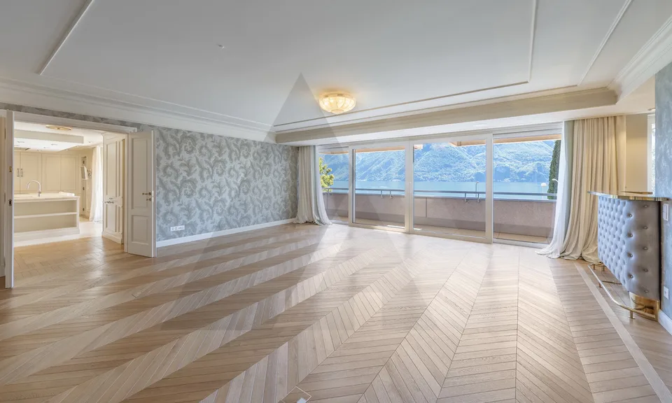 RESIDENZA FRONTE LAGO CON GIARDINO PRIVATO NEL CENTRO DI LUGANO