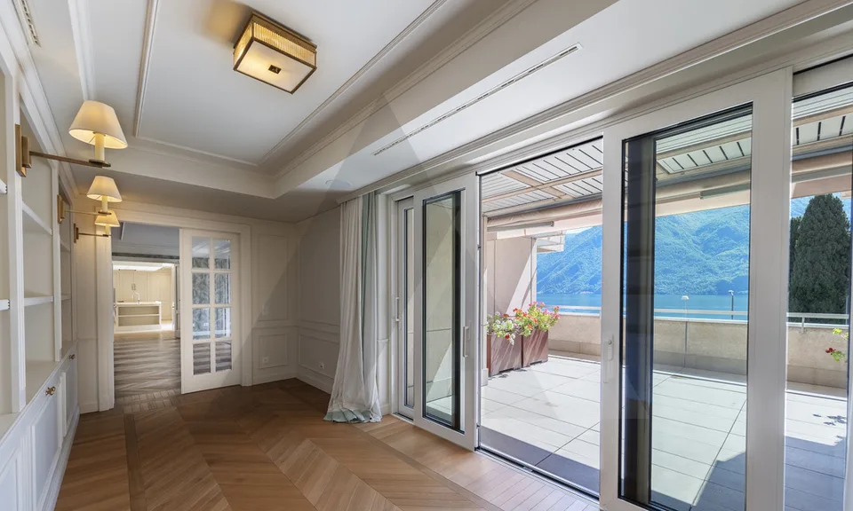 RESIDENZA FRONTE LAGO CON GIARDINO PRIVATO NEL CENTRO DI LUGANO – Foto 7 von 13