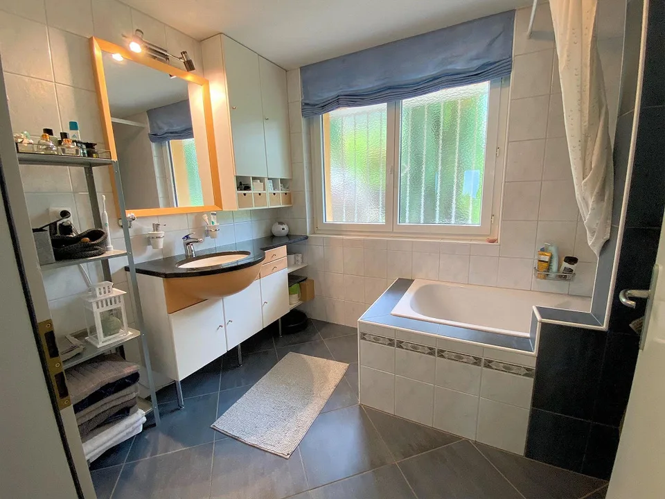 Charmant maison de famille de 6,5 pièces avec vue à Rebstein – photo 17 sur 18