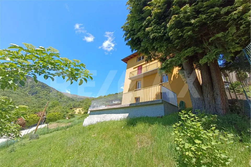 DA VENDERE: Casa indipendente con vista panoramica a Colla