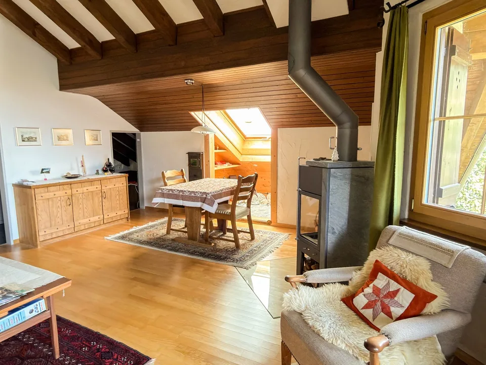 Charmante 2-Zimmer-Wohnung mit Bergpanorama in Scuol
