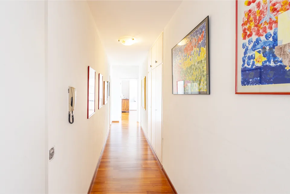 Ampio appartamento luminoso in zona strategica