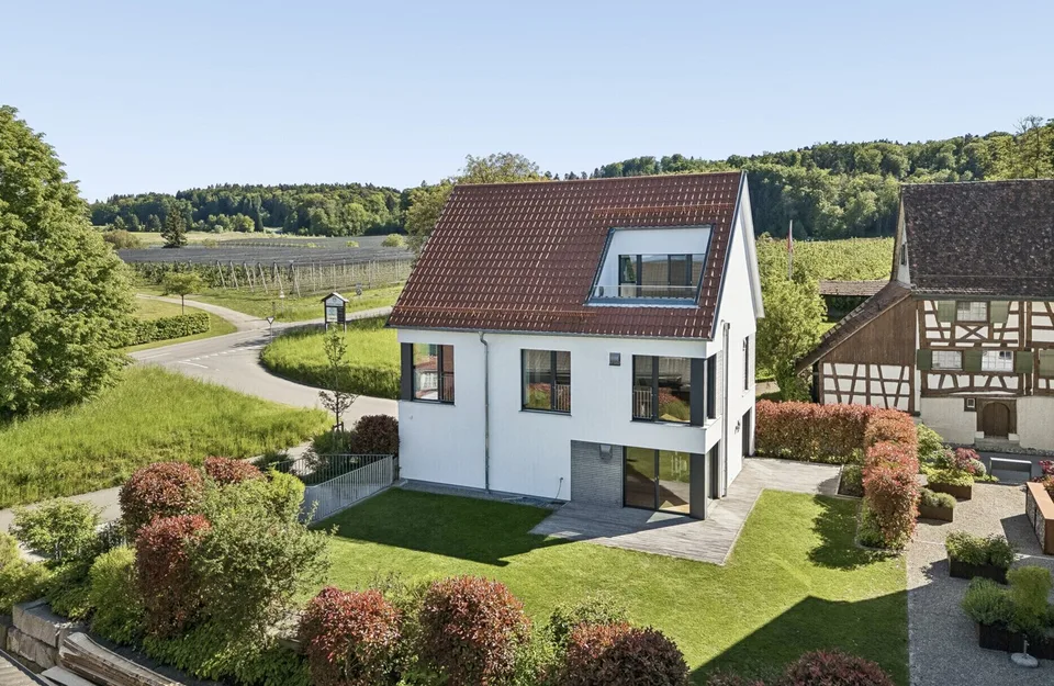 Designer Einfamilienhaus in steuergünstiger Lage