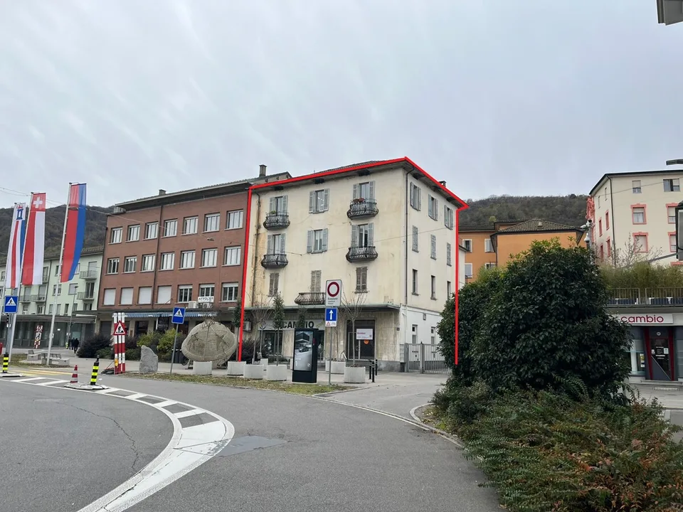 CHIASSO  UN IMMOBILE CHE OFFRE PIÙ DI QUANTO IMMAGINI