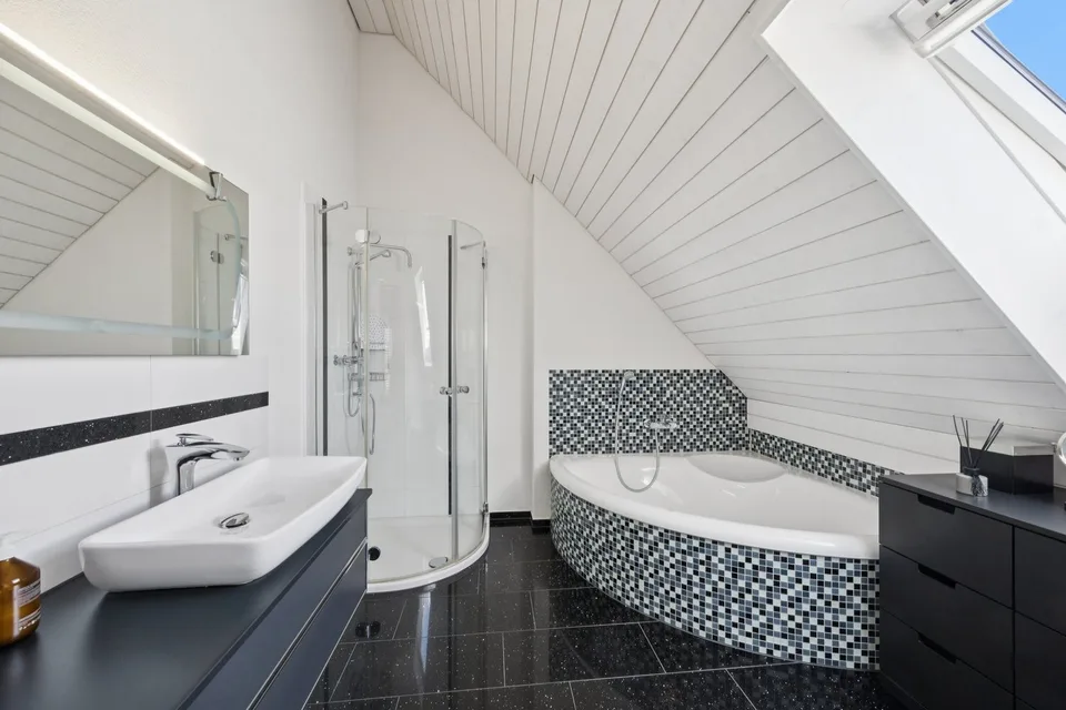 6.5 Zimmer Wohnung in Grüningen – Foto 6 von 8
