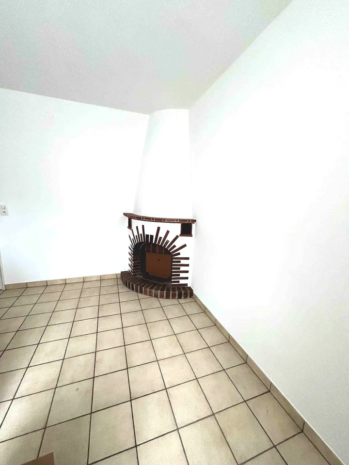 Zweifamilienhaus, gut renoviert, zwei Schritte vom Zentrum entfernt – Foto 8 von 14