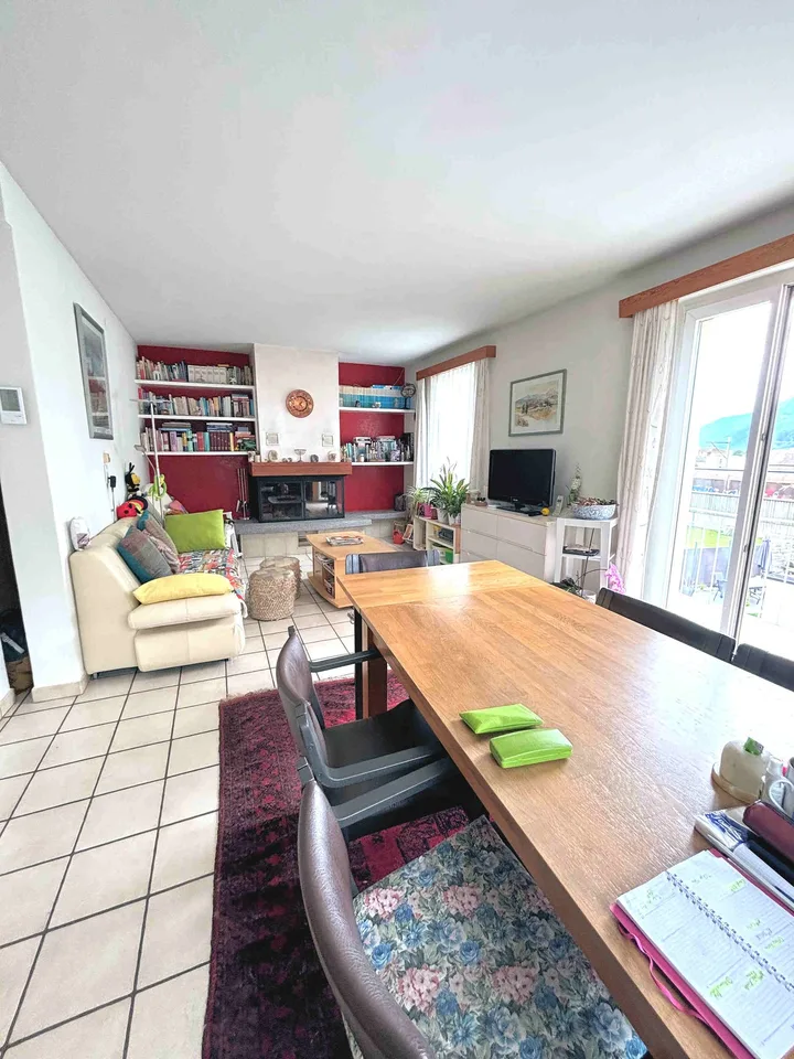 Zweifamilienhaus, gut renoviert, zwei Schritte vom Zentrum entfernt