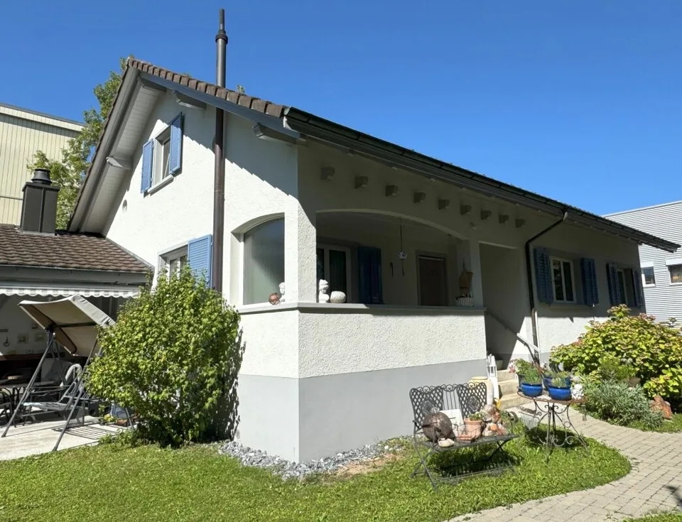 Living and working under one roof - your new home with commercial potential