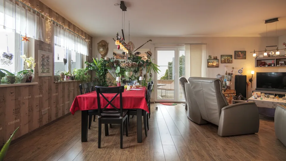 Elegantes 5.5-Zimmer-Haus in Oberbuchsiten – Foto 7 von 10