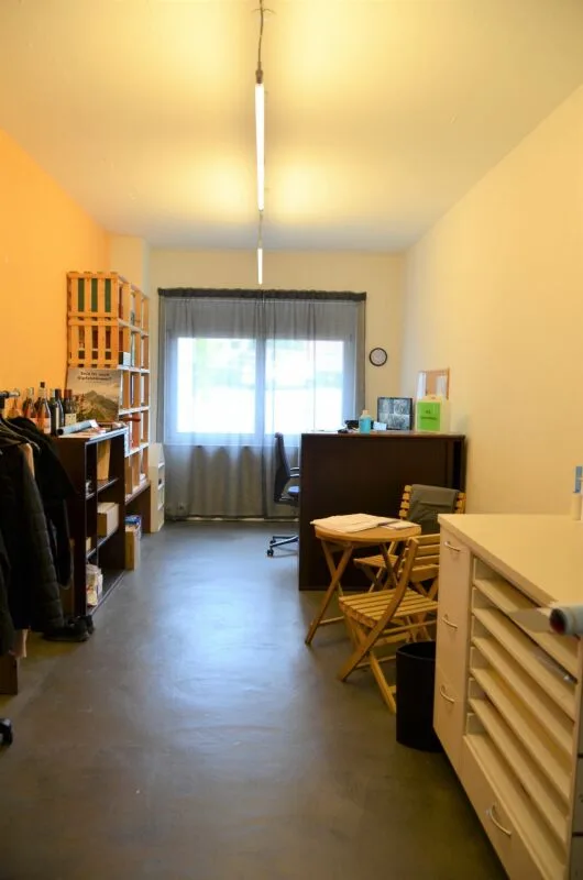 Proprietà commerciale moderna in vendita in una posizione molto buona appena fuori le porte di Aarau