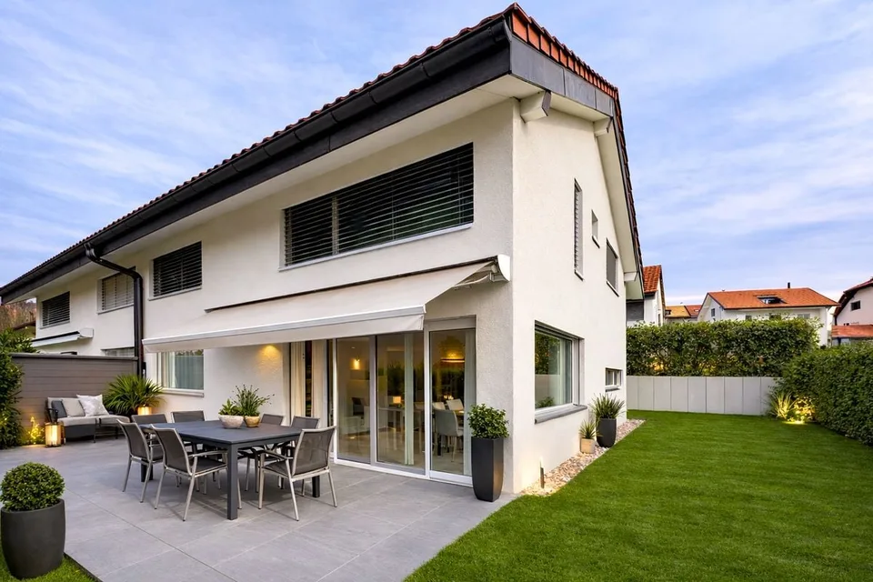 Villa jumelée de 4,5 pièces dans un quartier familial