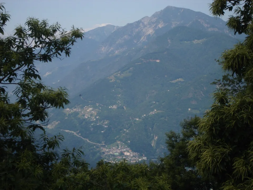 Haus zum renovieren in Monte Brè – foto 22 di 23