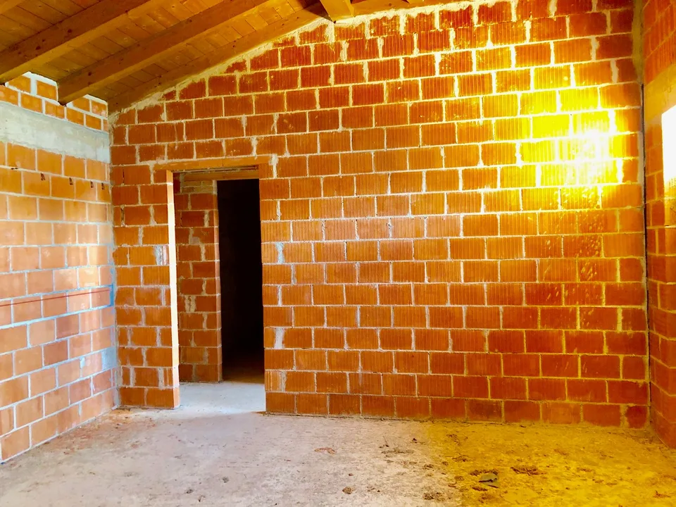 Große Villa zum Fertigstellen in ruhiger und sonniger Lage mit einmaligem 180 Grad Seeblick