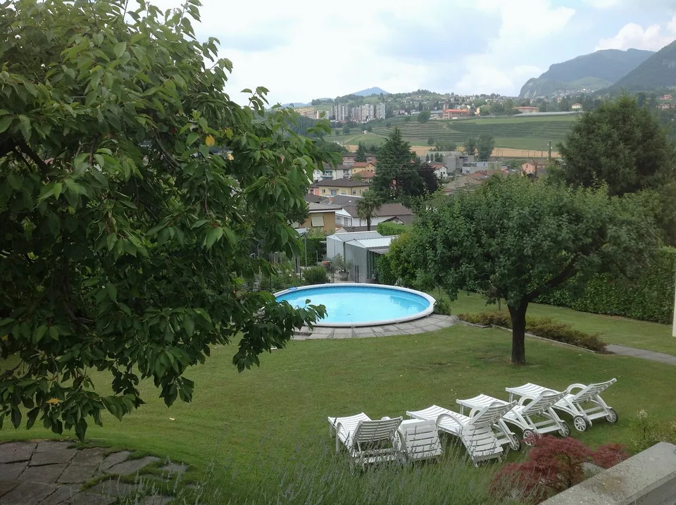 Balerna: Meravigliosa casa unifamiliare immersa nel verde, con ampio giardino e piscina