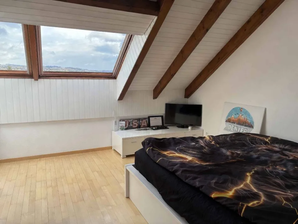 CHARMANTES WOHNUNG MIT 2,5 ZIMMERN IM OBERSTEN STOCK – Foto 8 von 10