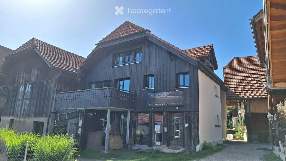 La casa residenziale e commerciale dei tuoi sogni a Schwarzenburg