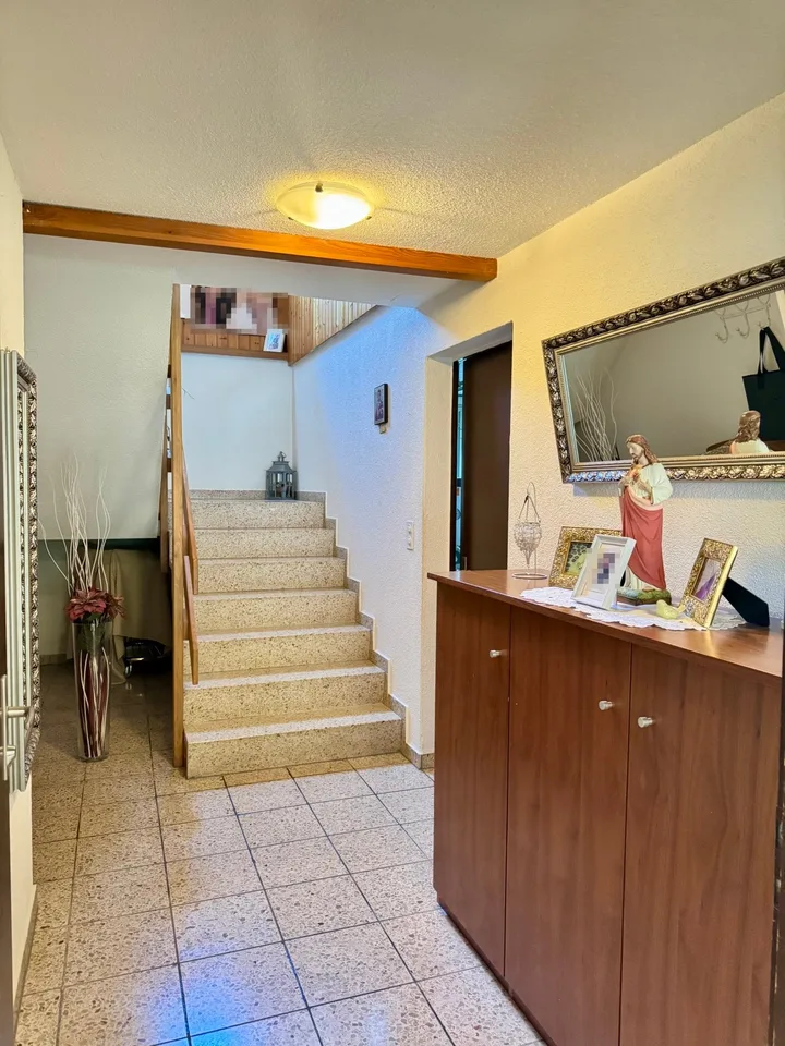 Votre nouvelle maison avec un terrain de rêve à Bilten