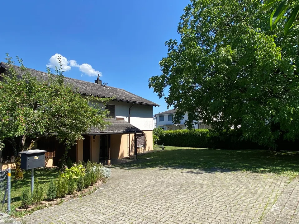 Ihr neues Zuhause mit traumhaftem Grundstück in Bilten