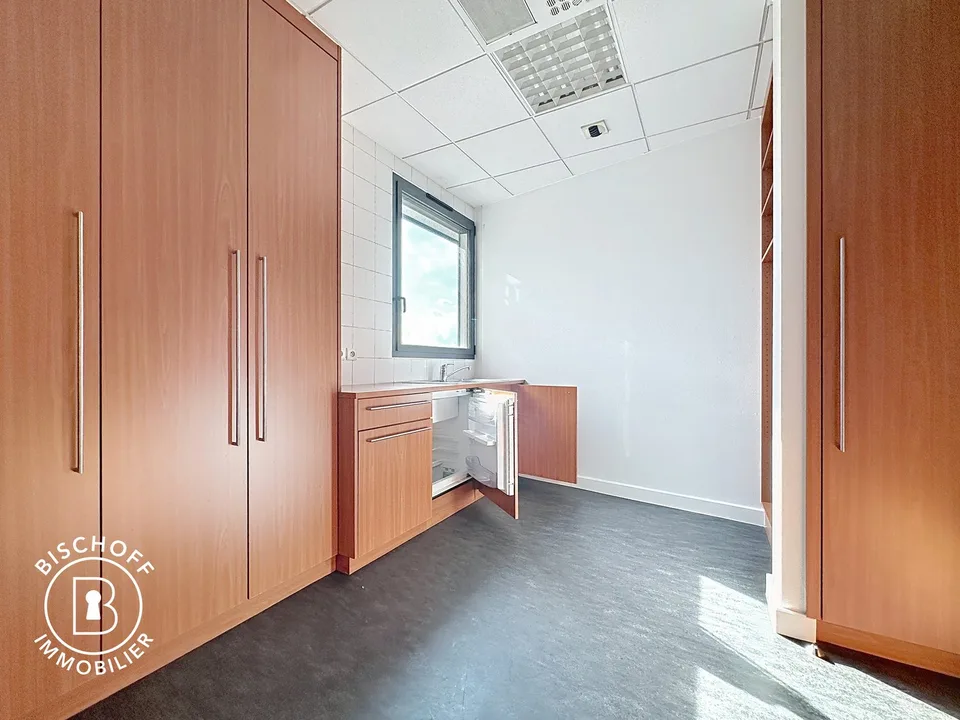 Moderne Bürofläche im Herzen von Saint-Louis – Foto 19 von 20