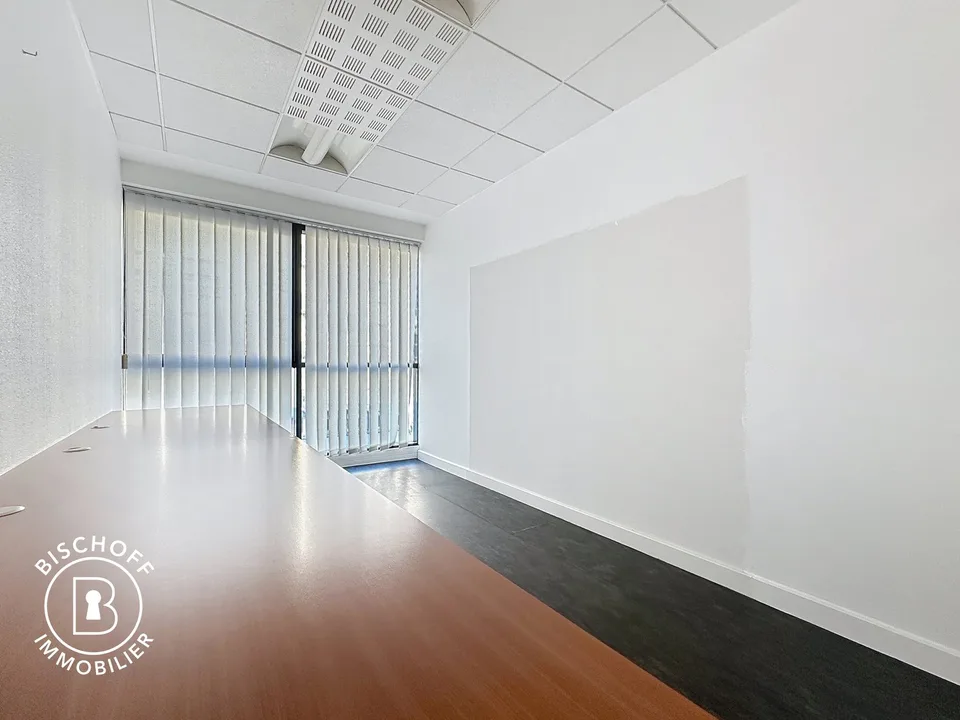 Moderne Bürofläche im Herzen von Saint-Louis – Foto 15 von 20