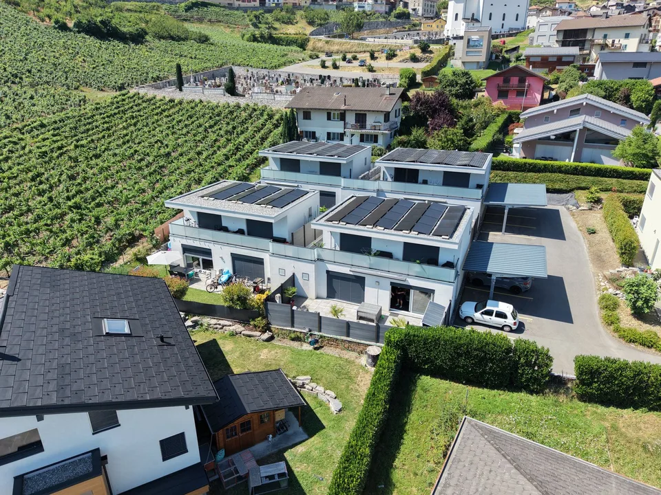 Maison familiale moderne de 5.5 pièces à Saxon – Vue panoramique sur les montagnes