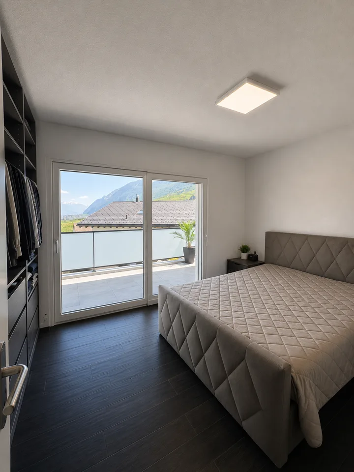 Casa familiare moderna di 5.5 locali a Saxon – Vista panoramica sulle montagne – foto 12 di 23