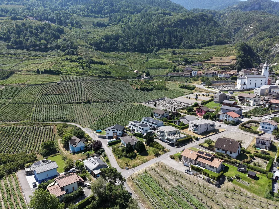Casa familiare moderna di 5.5 locali a Saxon – Vista panoramica sulle montagne – foto 23 di 23