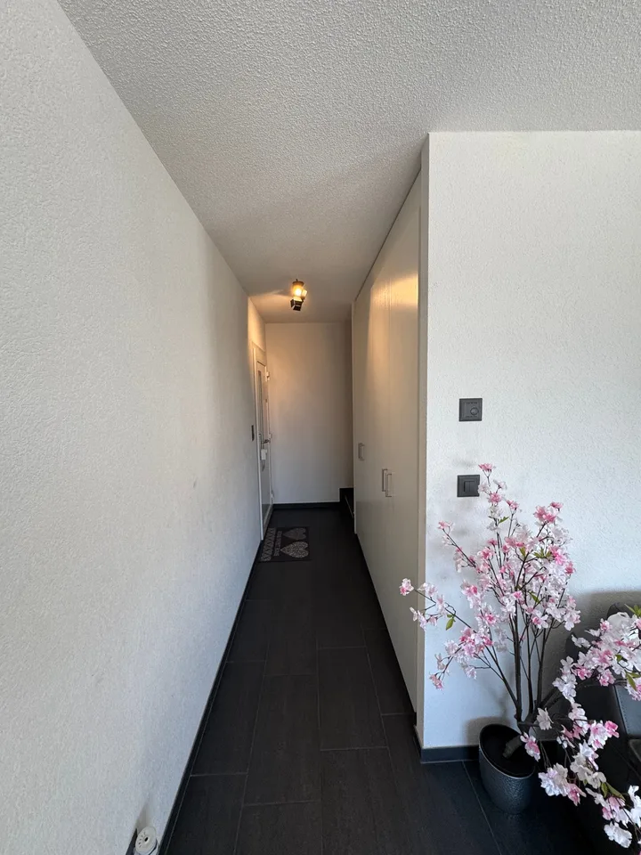 Casa familiare moderna di 5.5 locali a Saxon – Vista panoramica sulle montagne – foto 9 di 23