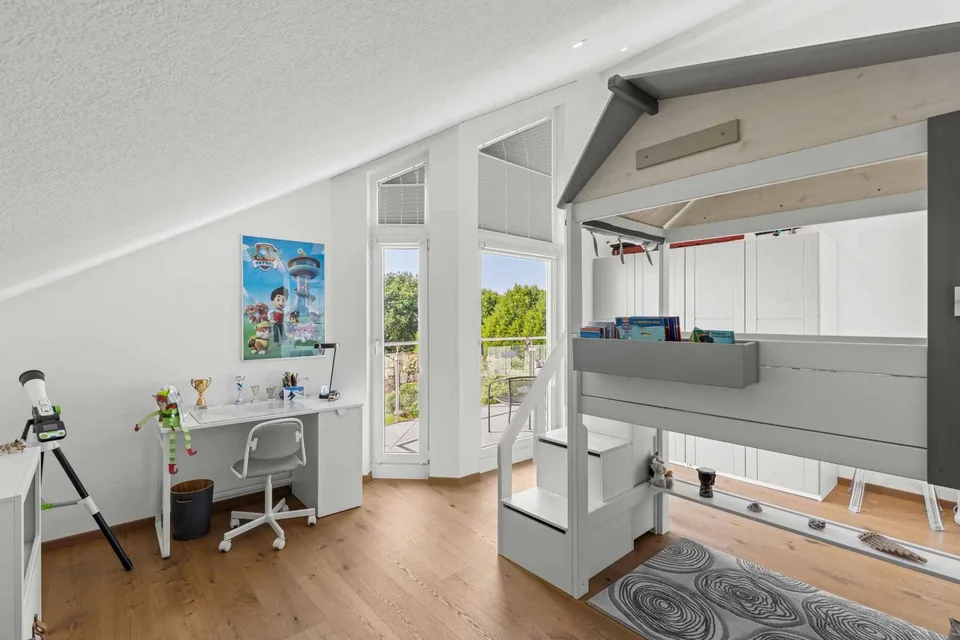 Villa moderne avec piscine et vue sur le lac, les Alpes et le Jura – photo 12 sur 13
