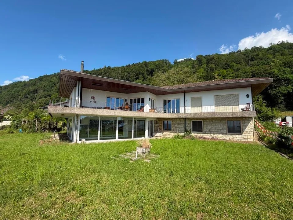 Mehrfamilienhaus (3 Wohnungen) an Traumlage - mit viel Potenzial