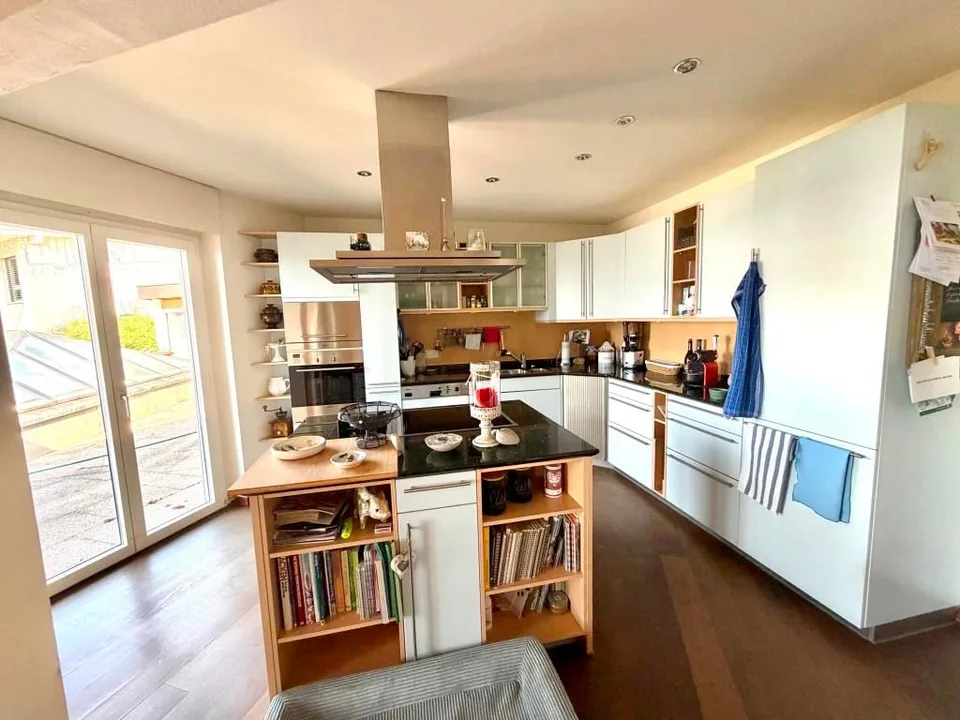 Casa multifamiliare (3 appartamenti) in una posizione da sogno - con molto potenziale