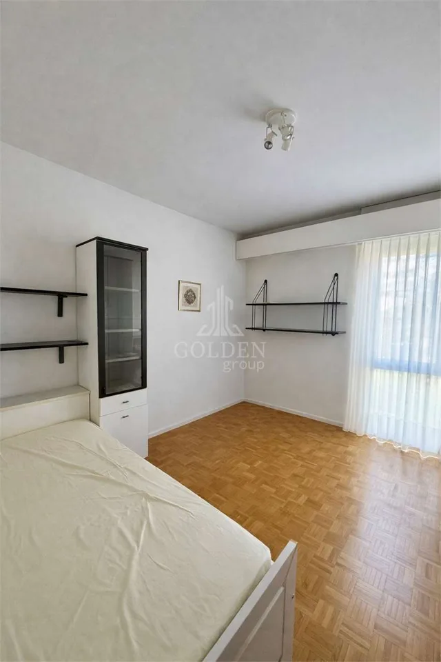 4,5 Lokale von 130m² in einer noblen Residenz