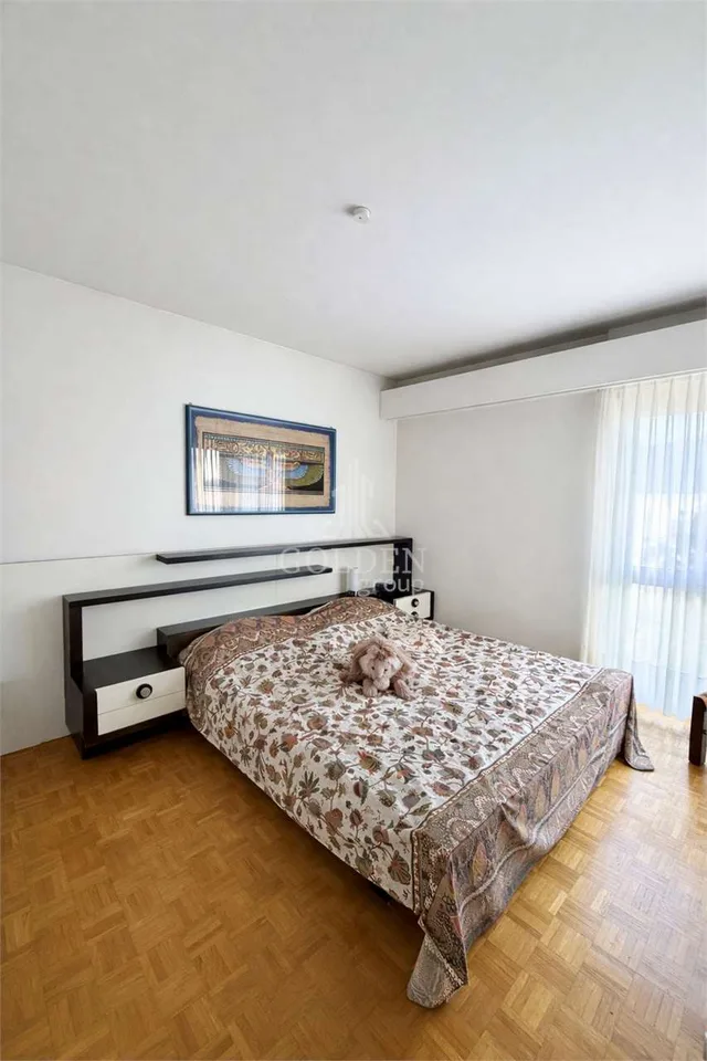4,5 Lokale von 130m² in einer noblen Residenz