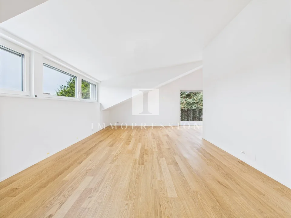 Premiumlage: Dachwohnung mit sonnenreicher, spektakulärer Terrasse!