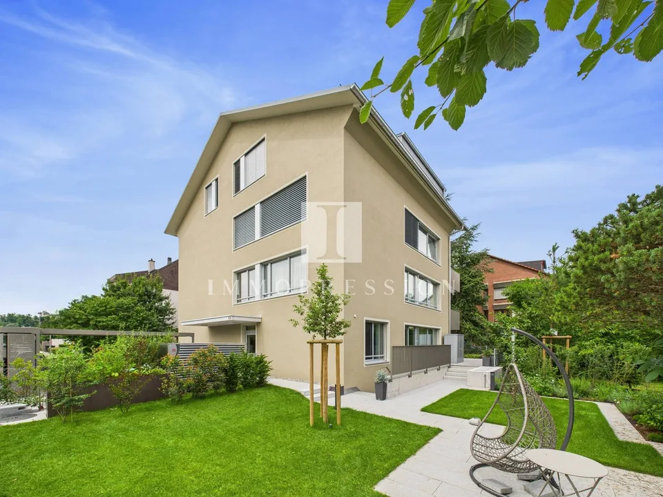 Premiumlage: Dachwohnung mit sonnenreicher, spektakulärer Terrasse!