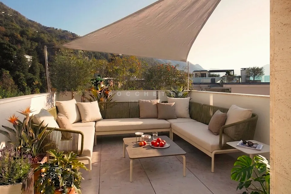Nuovo attico con esclusiva terrazza sul tetto e grandiosa vista a 360