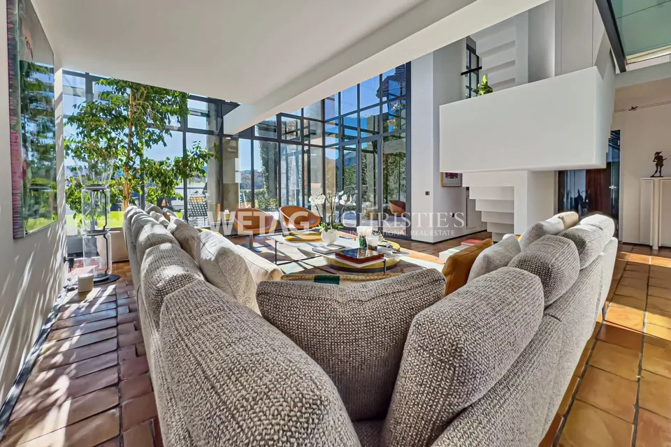 Maison rustique fascinante, complètement rénovée, à vendre à Muzzano
