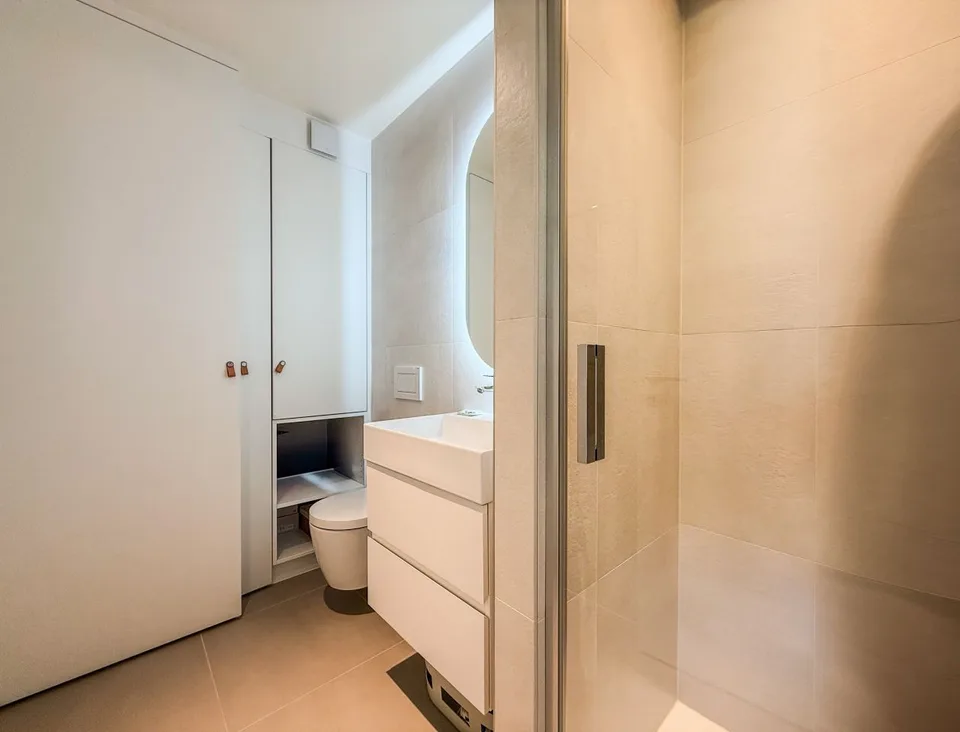 WITH INTEGRATED AIR CONDITIONING - Large 4.5-room apartment of 130m² PPE - 25m² terrace – photo 10 of 12