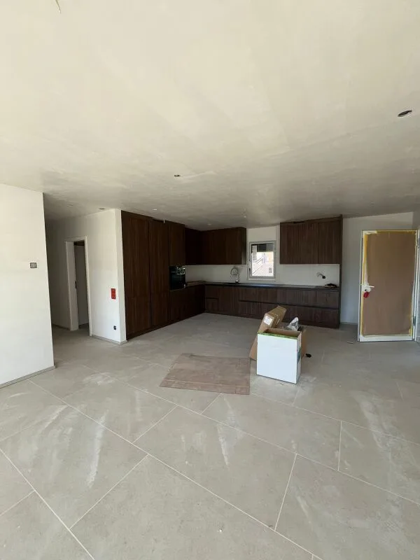 Res. Papilon, 4.5-Zimmer-Wohnung, Giubiasco