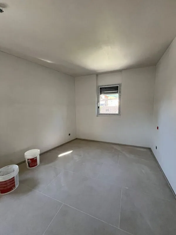 Res. Papilon, 4.5-Zimmer-Wohnung, Giubiasco